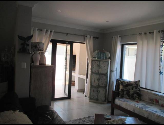 3 BEDROOM HOUSE FOR SALE IN DANA BAY